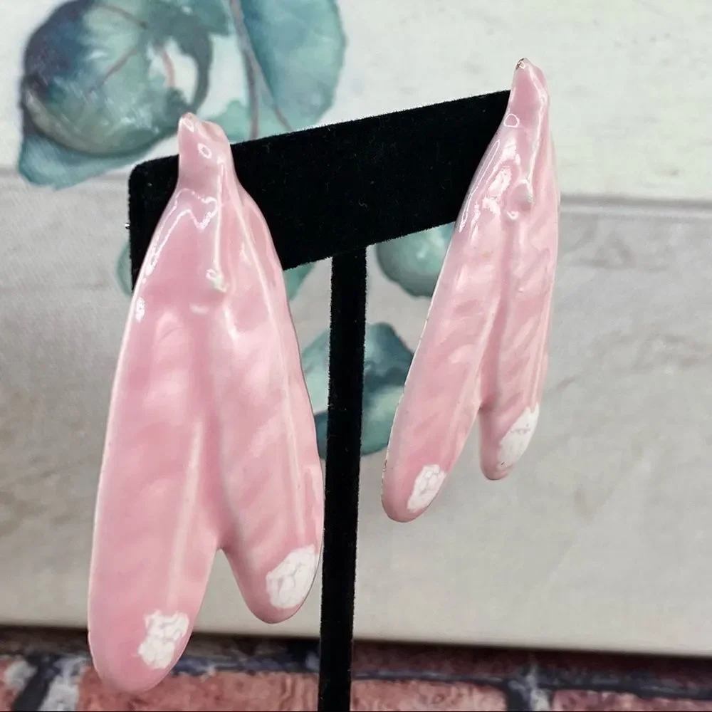 ‎Pink Ceramic Feather Earrings